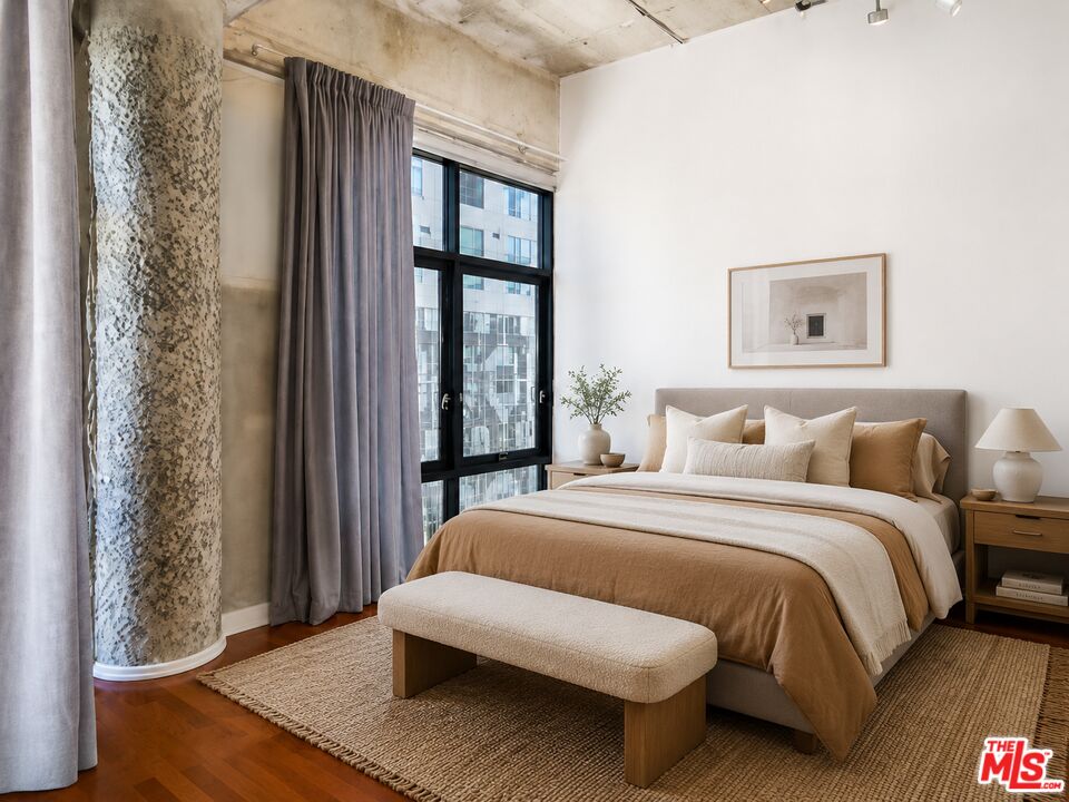 330 W 11th St Unit: 406