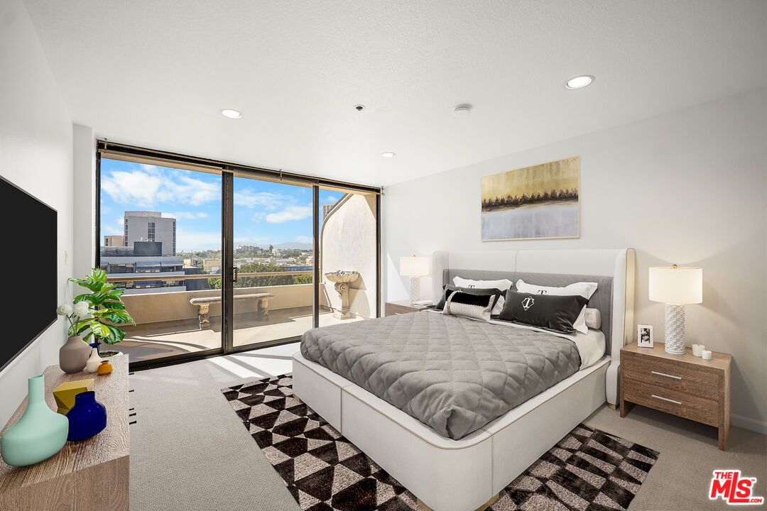 121 S Hope St Unit: 518