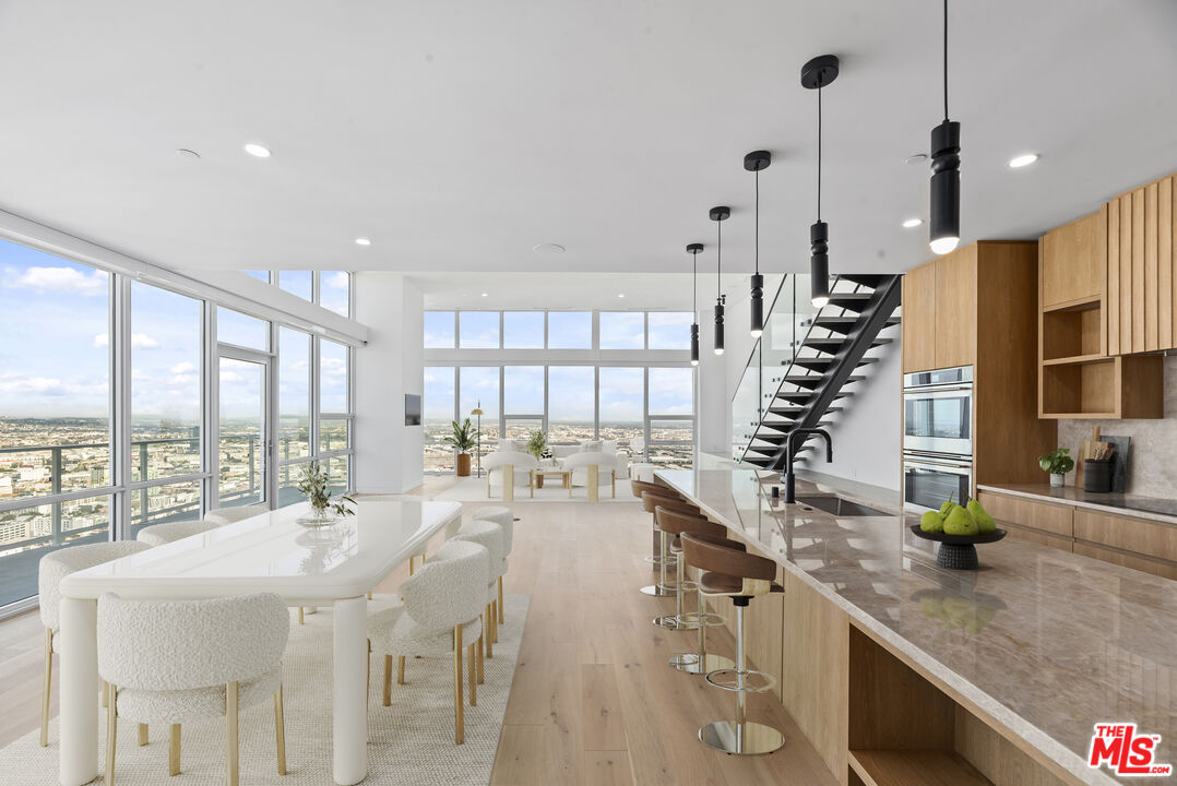 230 W Olympic Blvd Unit: PH 2