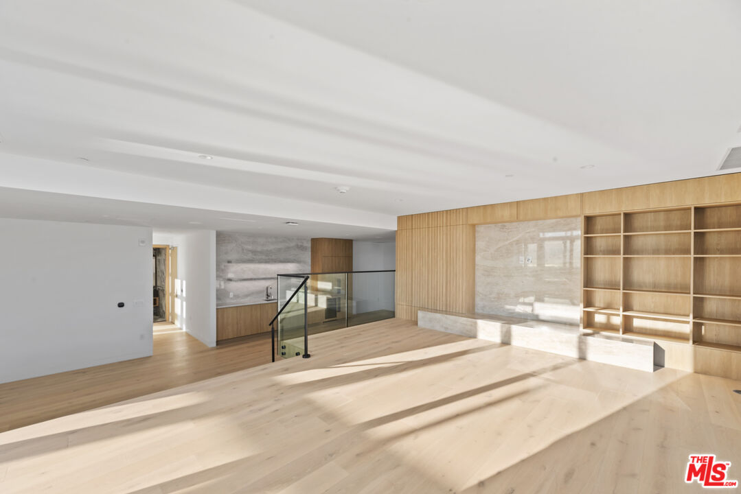 230 W Olympic Blvd Unit: PH 3