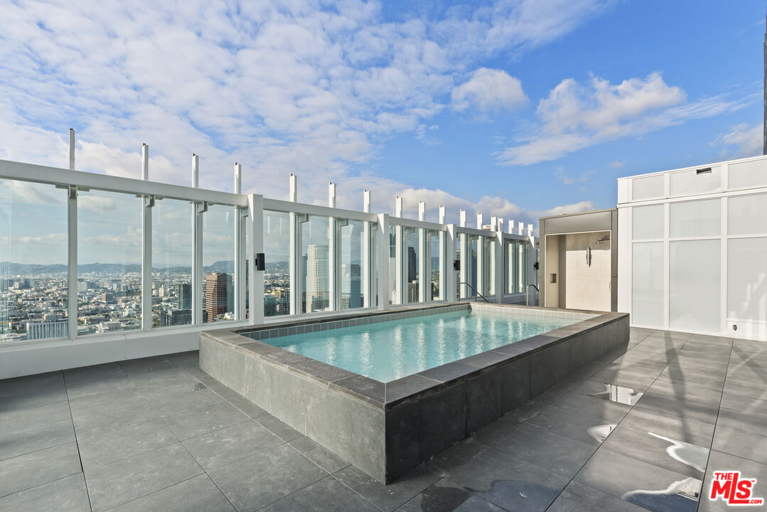 230 W Olympic Blvd Unit: PH 3
