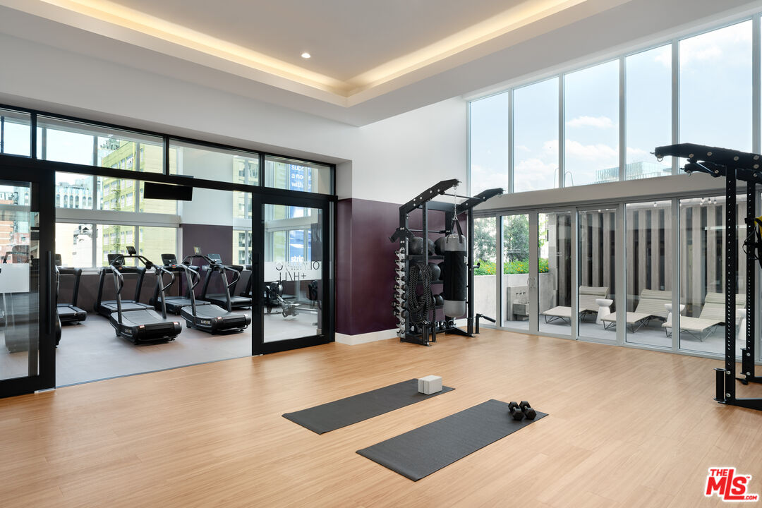 230 W Olympic Blvd Unit: PH 3