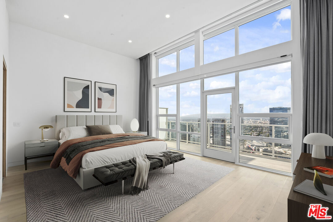 230 W Olympic Blvd Unit: PH 3