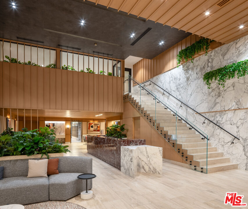 230 W Olympic Blvd Unit: PH 3