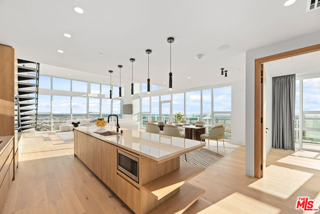 230 W Olympic Blvd Unit: PH 3