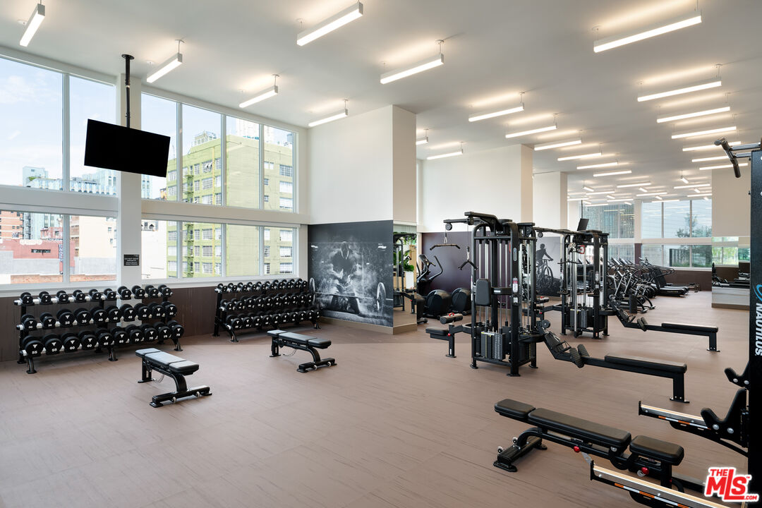 230 W Olympic Blvd Unit: PH 3
