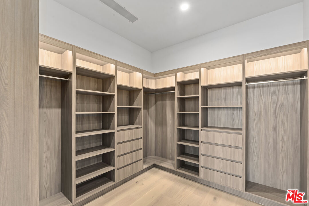 230 W Olympic Blvd Unit: PH 3