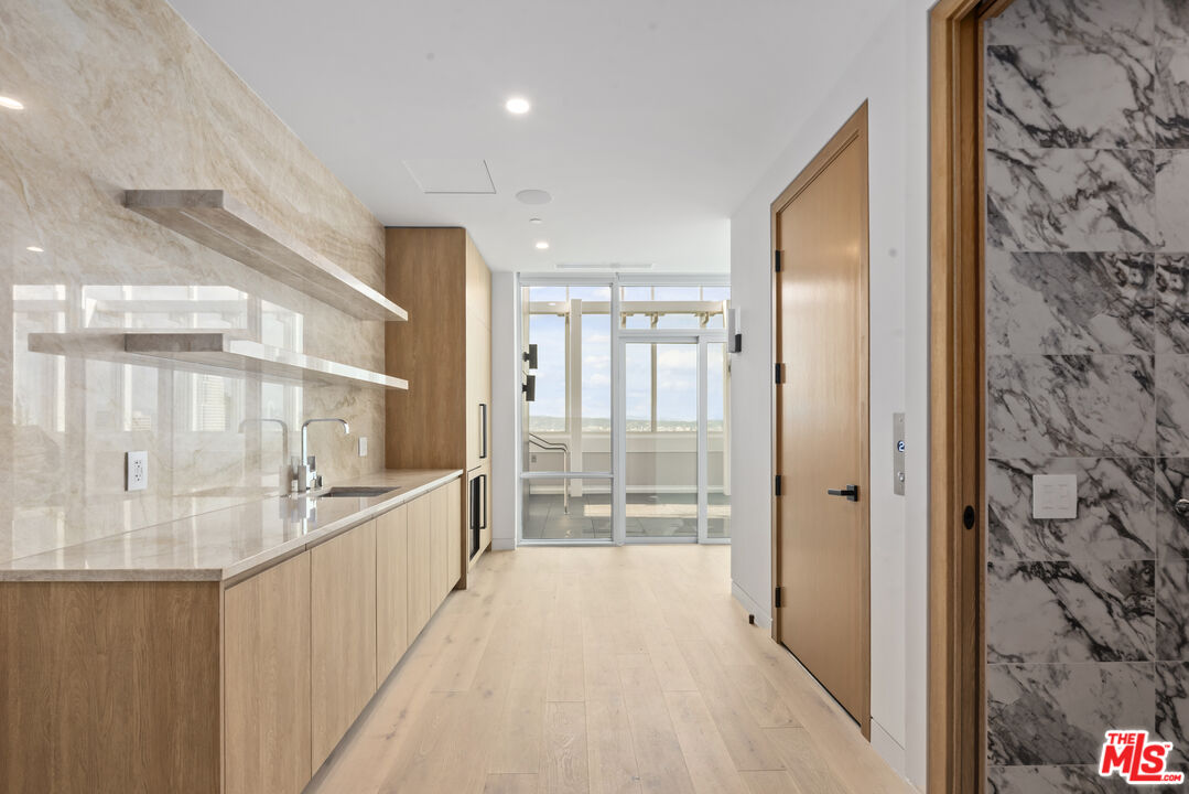 230 W Olympic Blvd Unit: PH 3