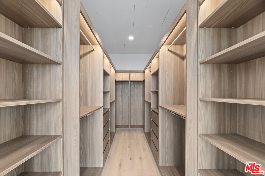 230 W Olympic Blvd Unit: PH 3