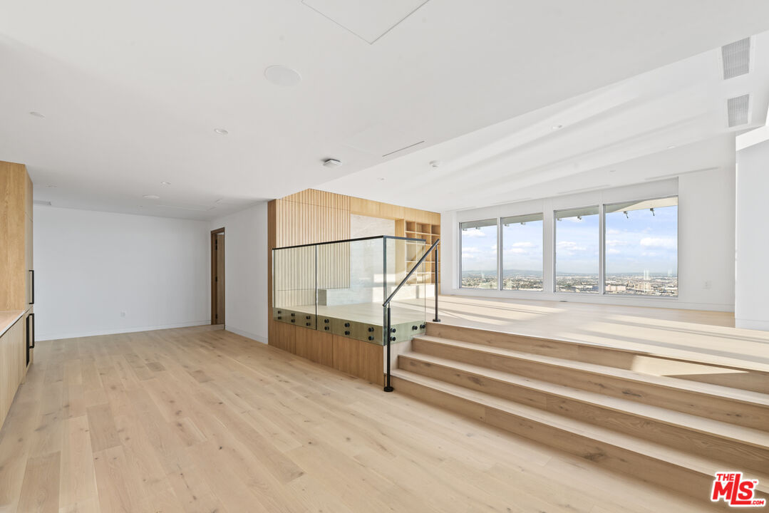 230 W Olympic Blvd Unit: PH 3