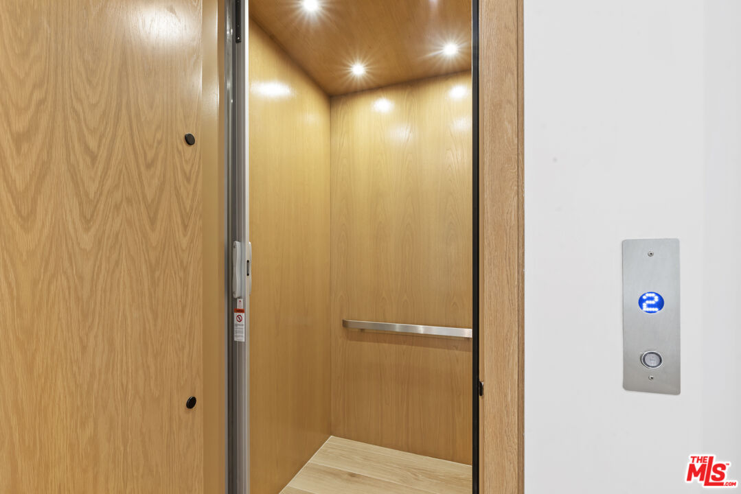 230 W Olympic Blvd Unit: PH 3