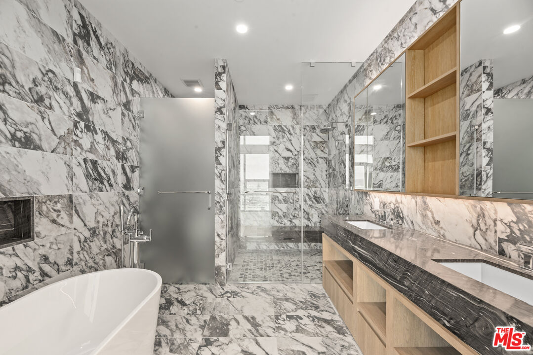 230 W Olympic Blvd Unit: PH 3