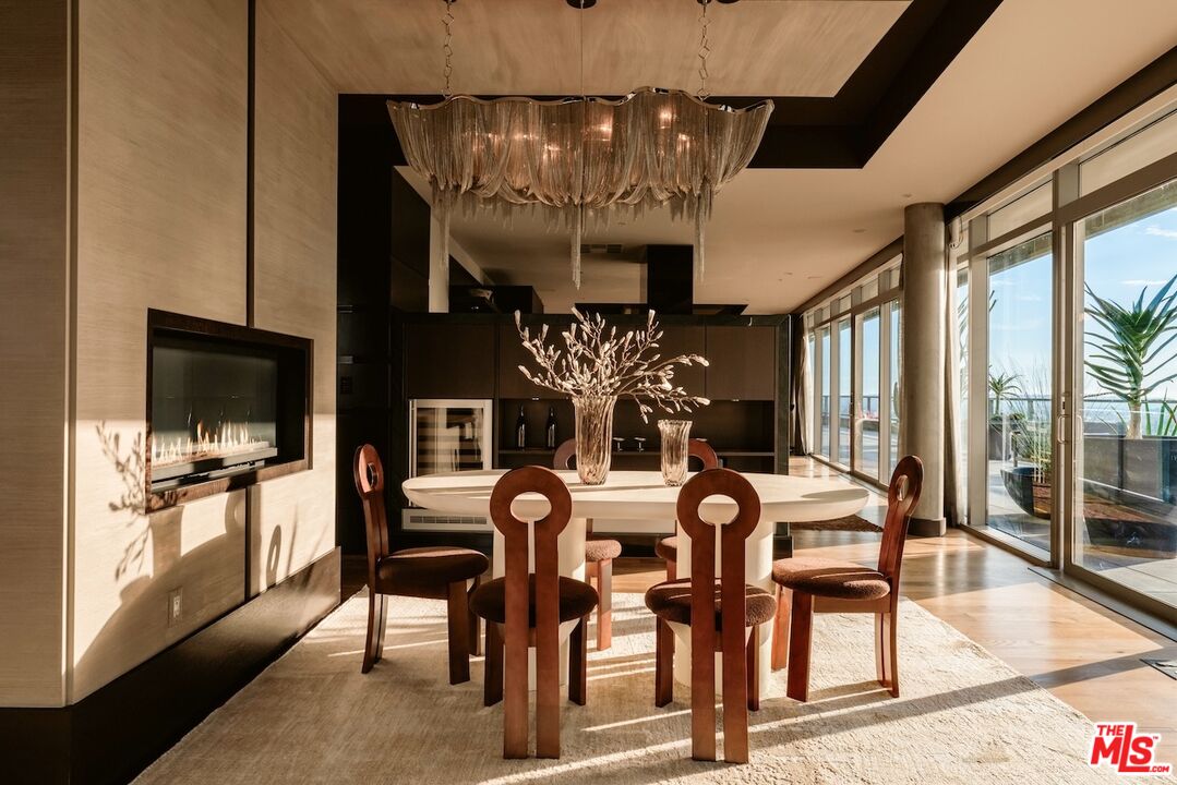 1155 S Grand Ave Unit: 2204