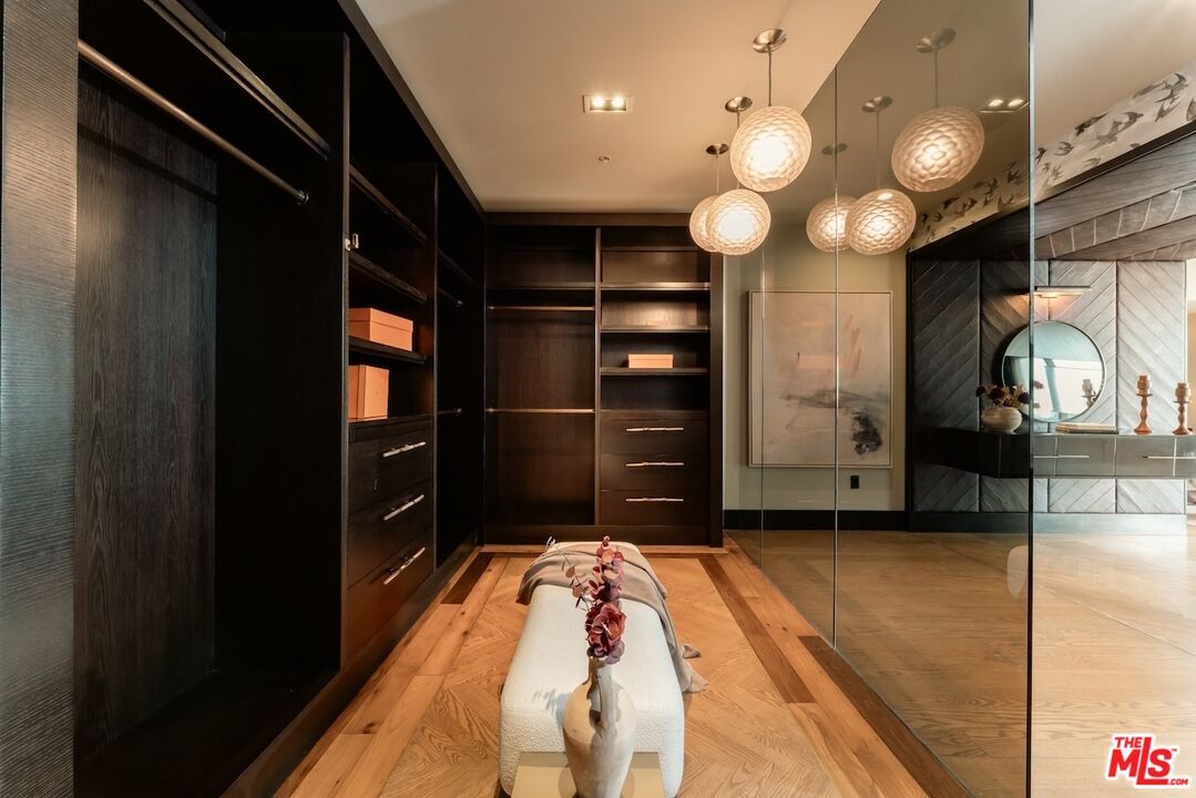 1155 S Grand Ave Unit: 2204