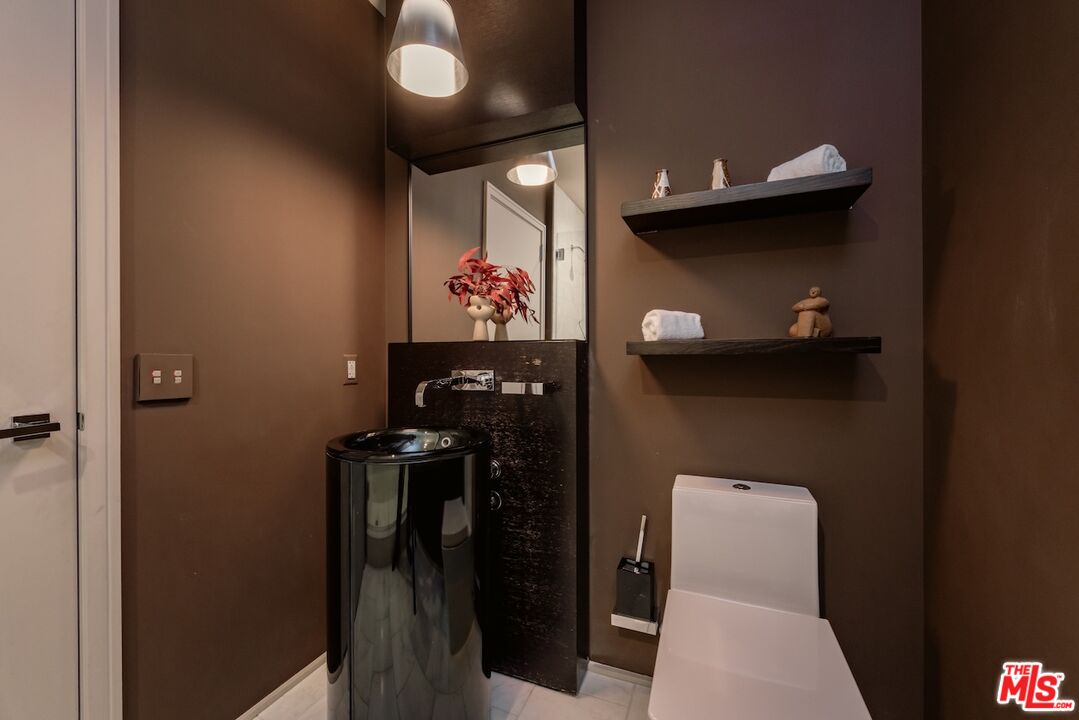 1155 S Grand Ave Unit: 2204