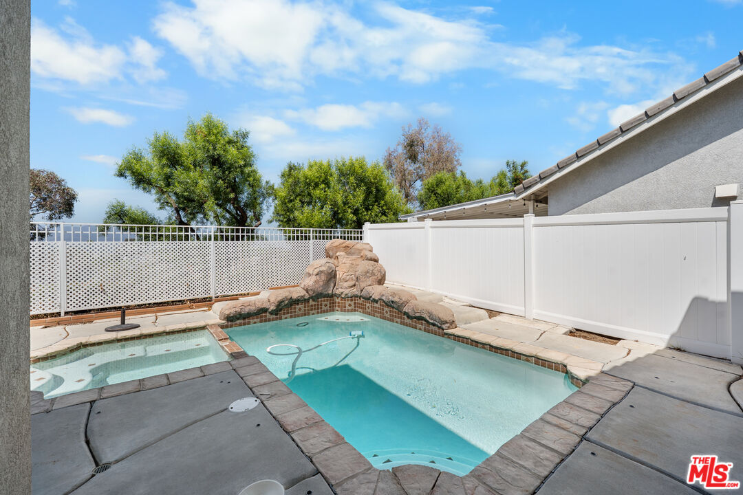514 Brookhaven Dr