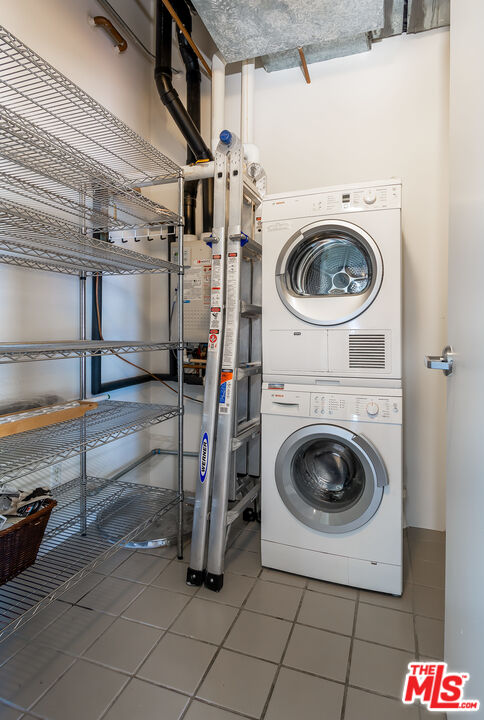 330 W 11th St Unit: 406