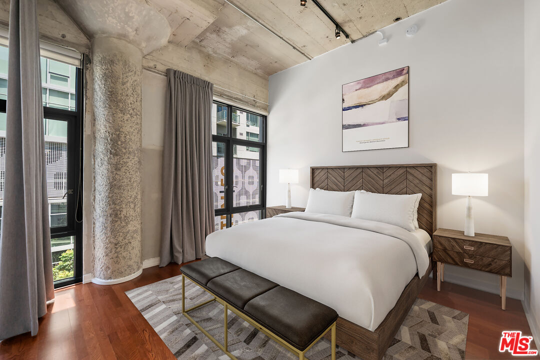 330 W 11th St Unit: 406