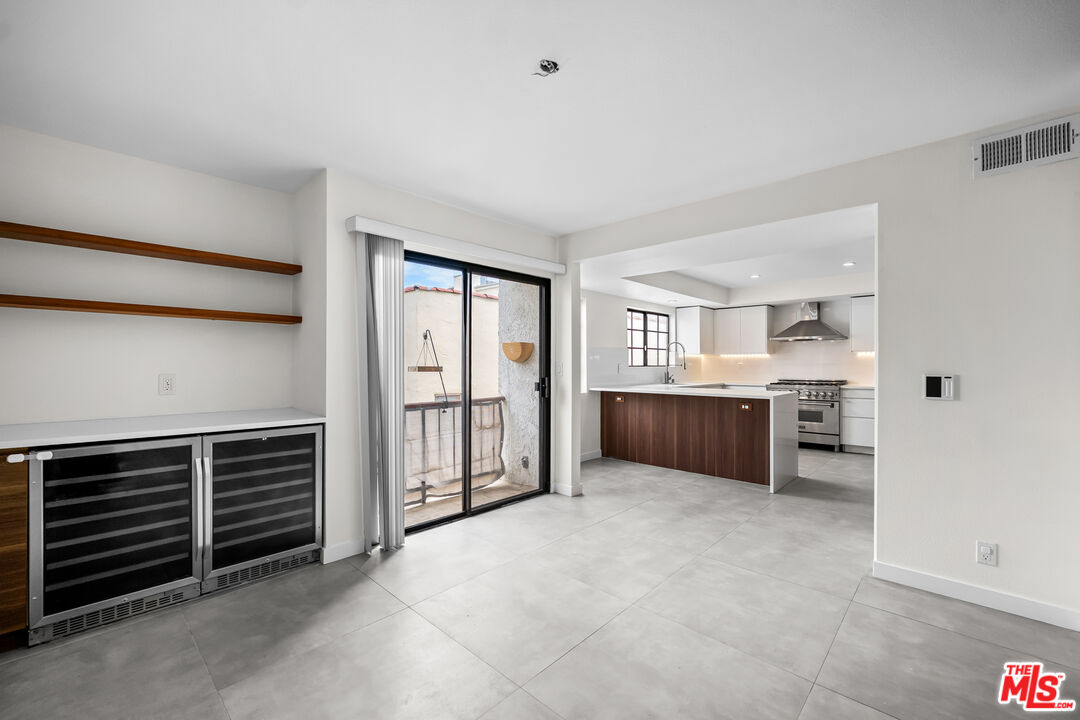 136 S Swall Dr Unit: 4