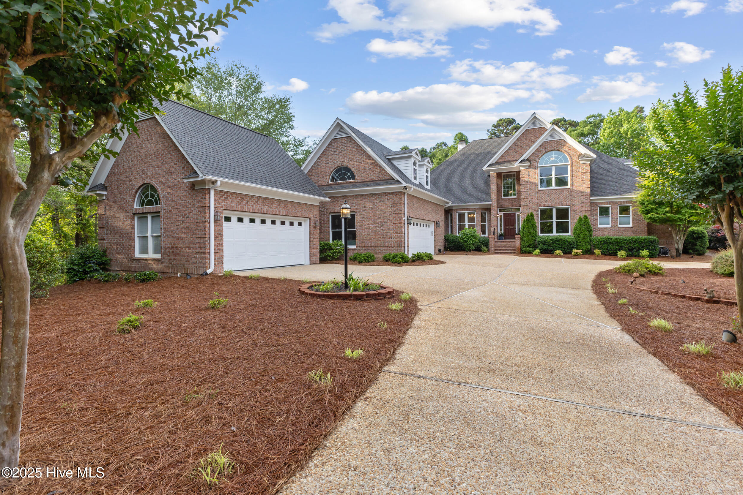 8700 Thornblade Circle