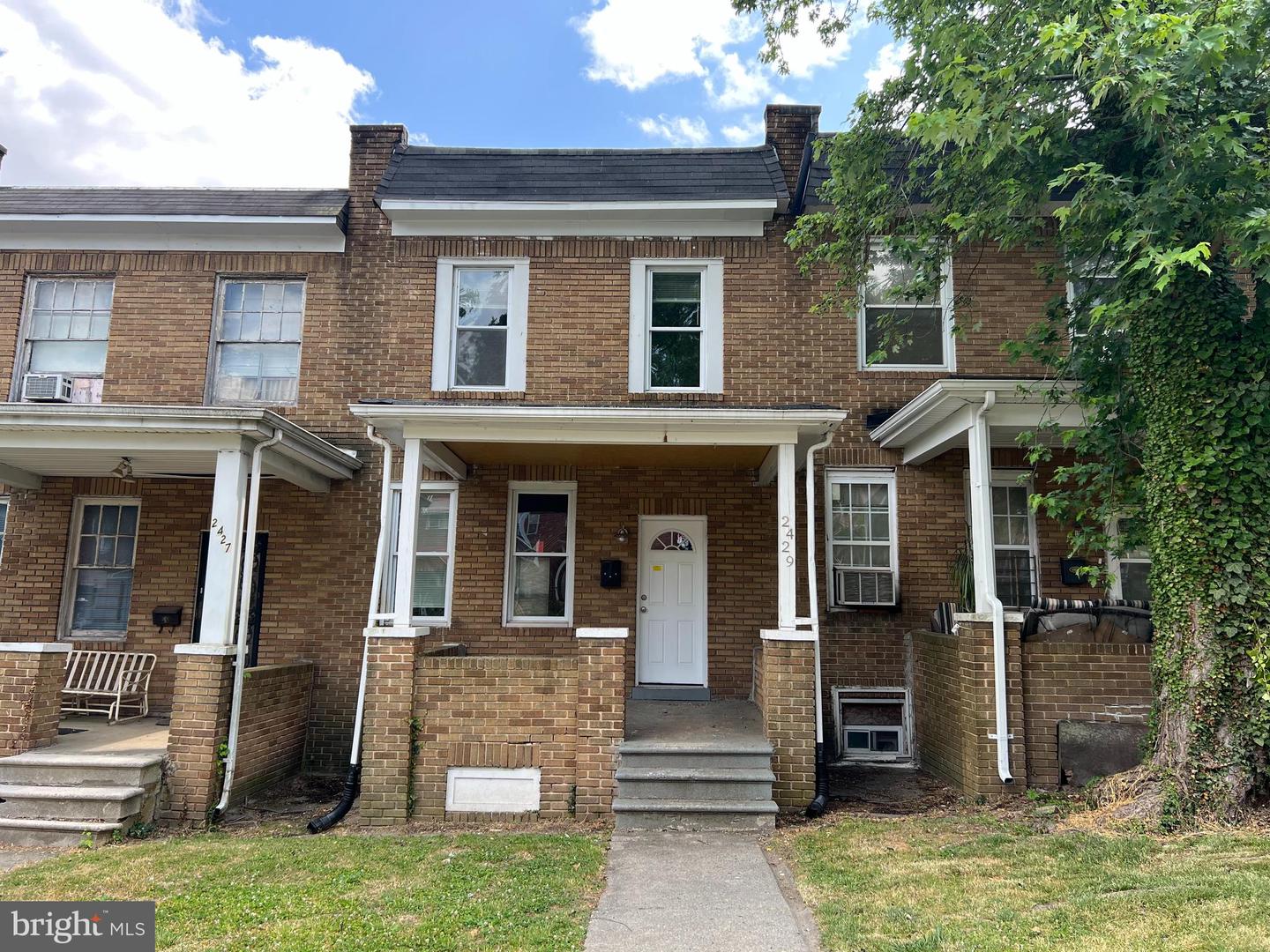 2429 Shirley AVENUE