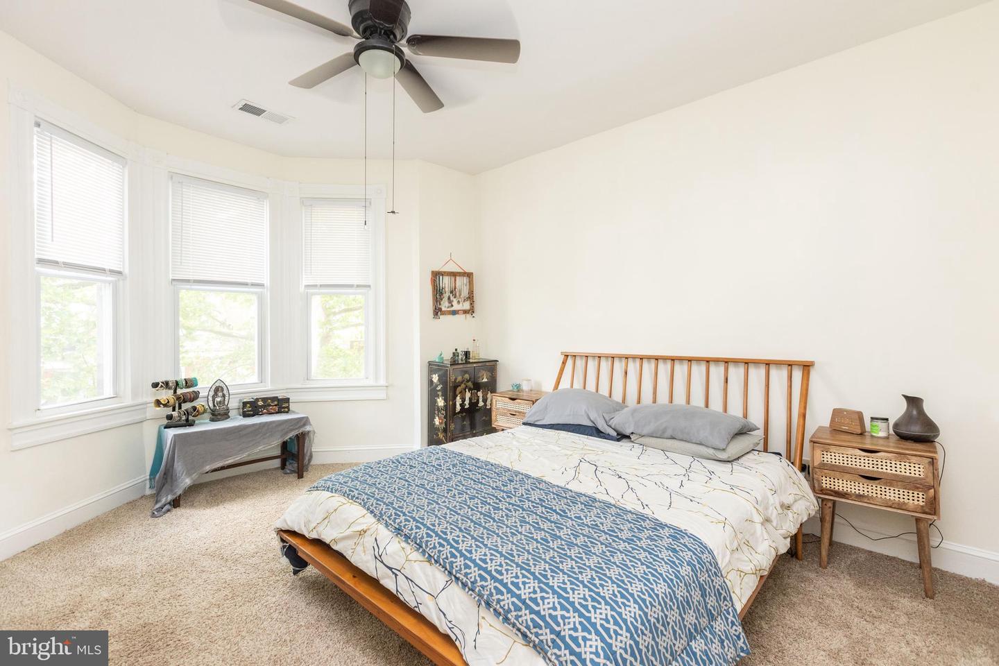 3009 OVERLAND AVENUE