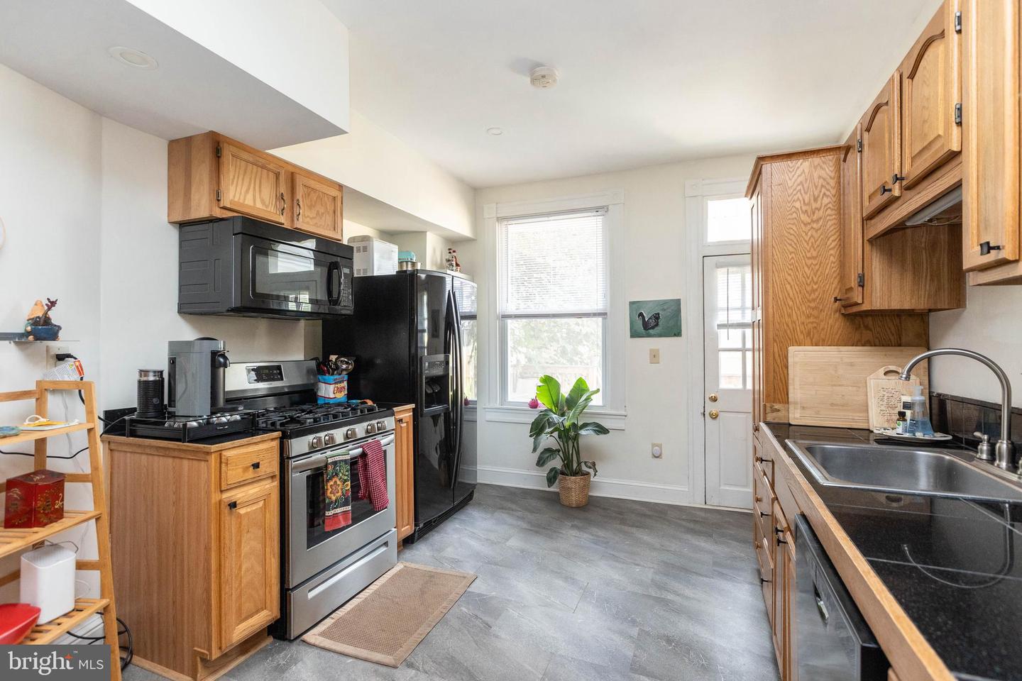 3009 OVERLAND AVENUE