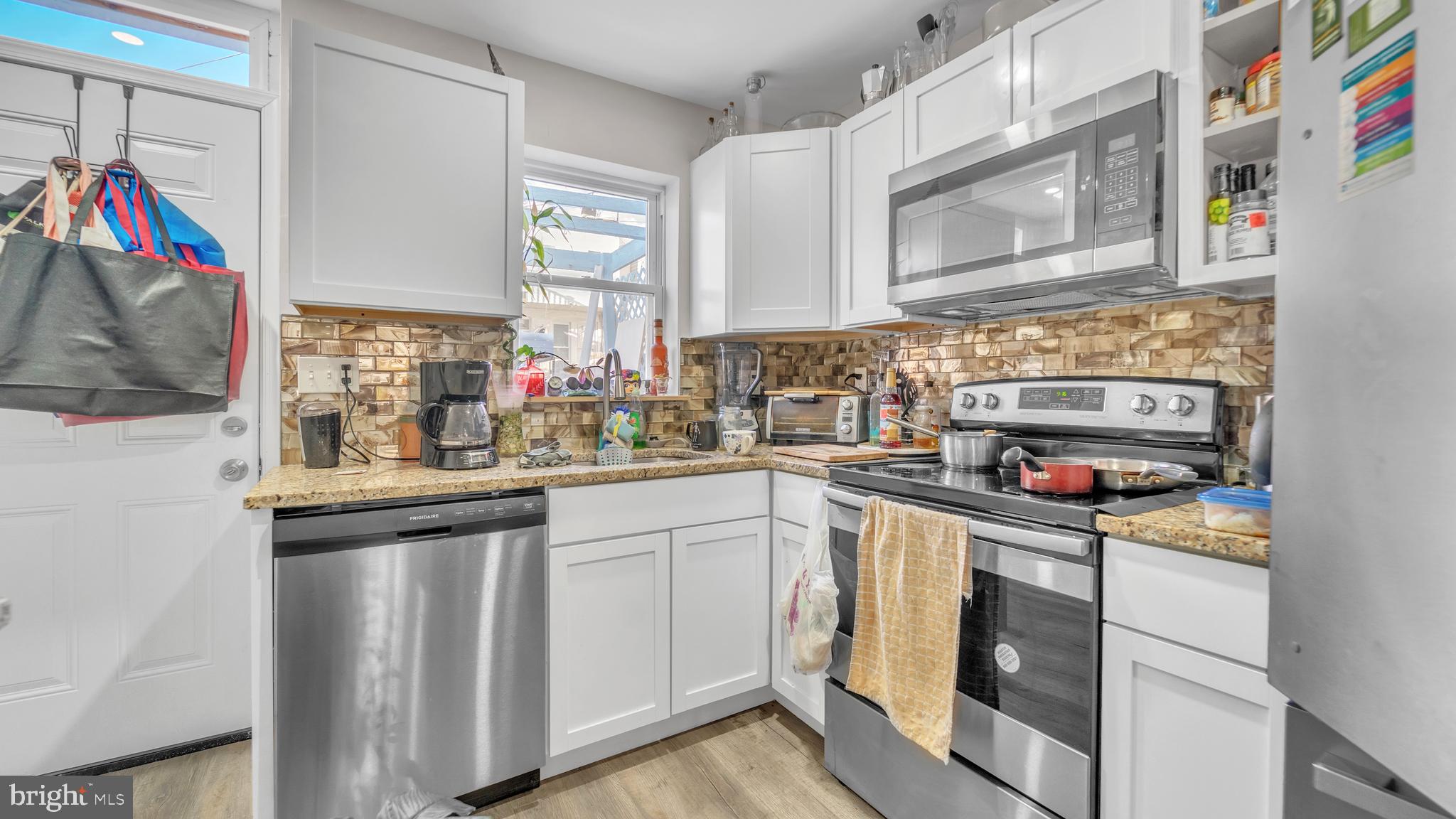 22 N Decker Ave