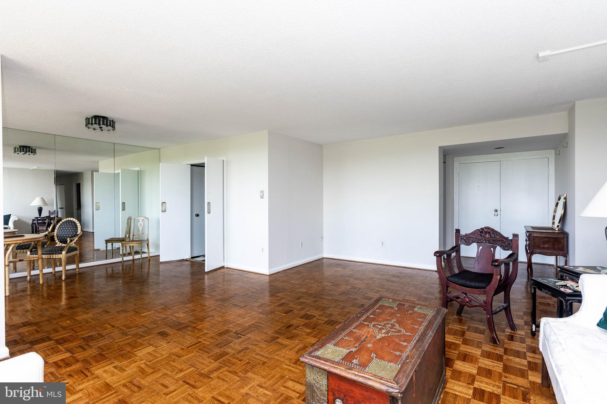 4100 N CHARLES ST #710