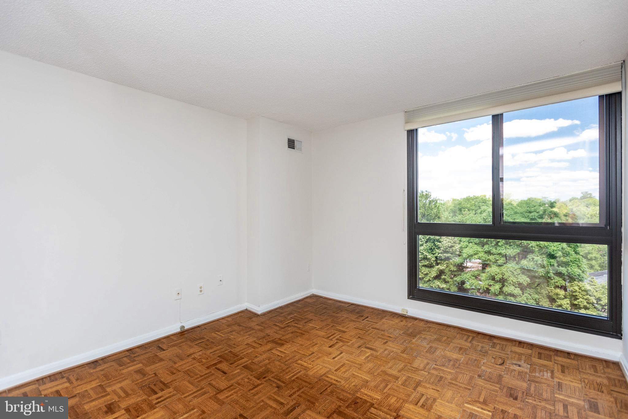 4100 N CHARLES ST #710