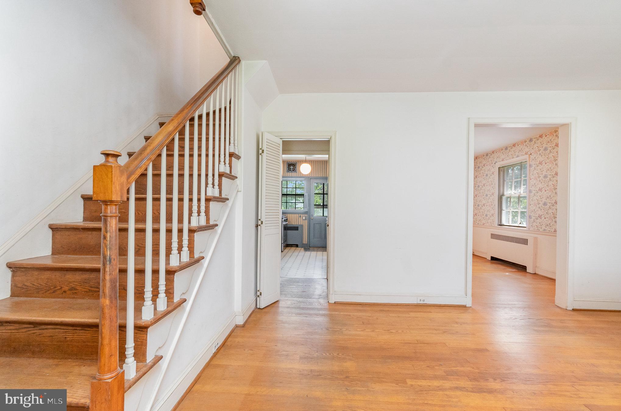 4215 Eastview Rd