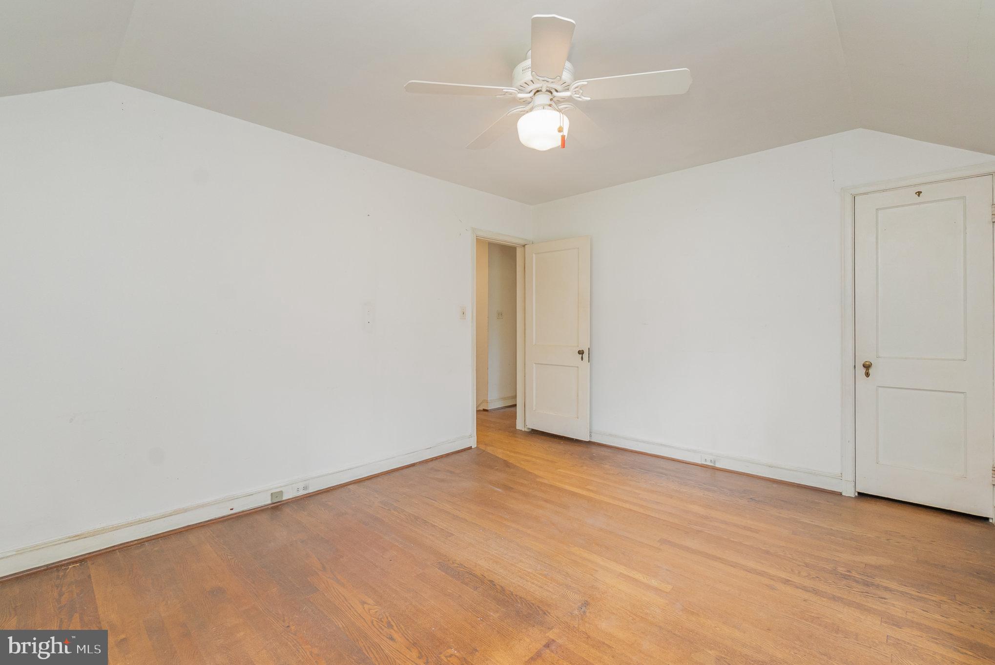 4215 Eastview Rd