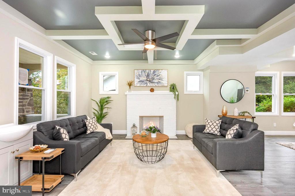 3204 Montebello Ter