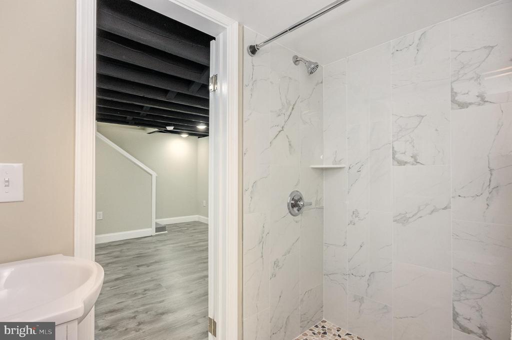3204 Montebello Ter