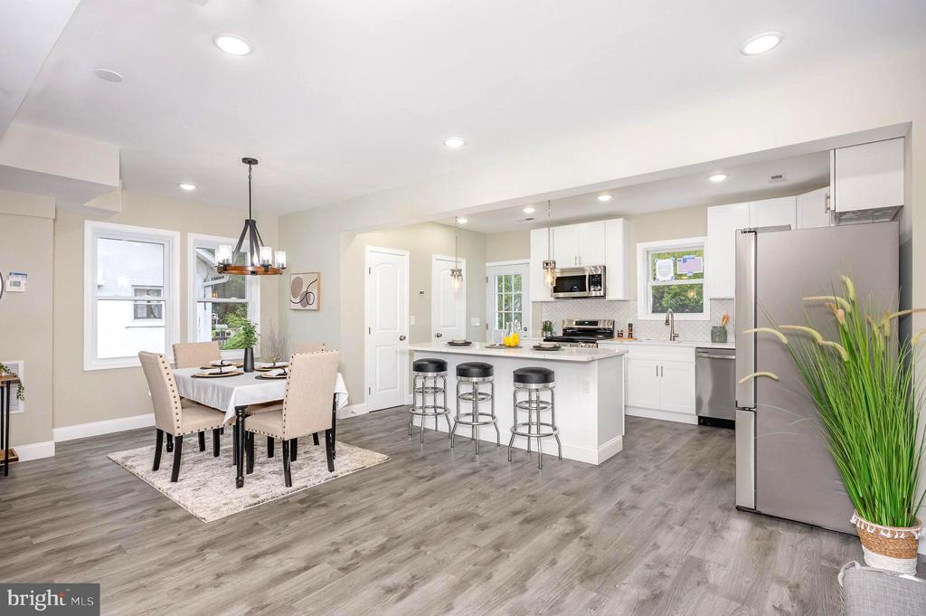 3204 Montebello Ter