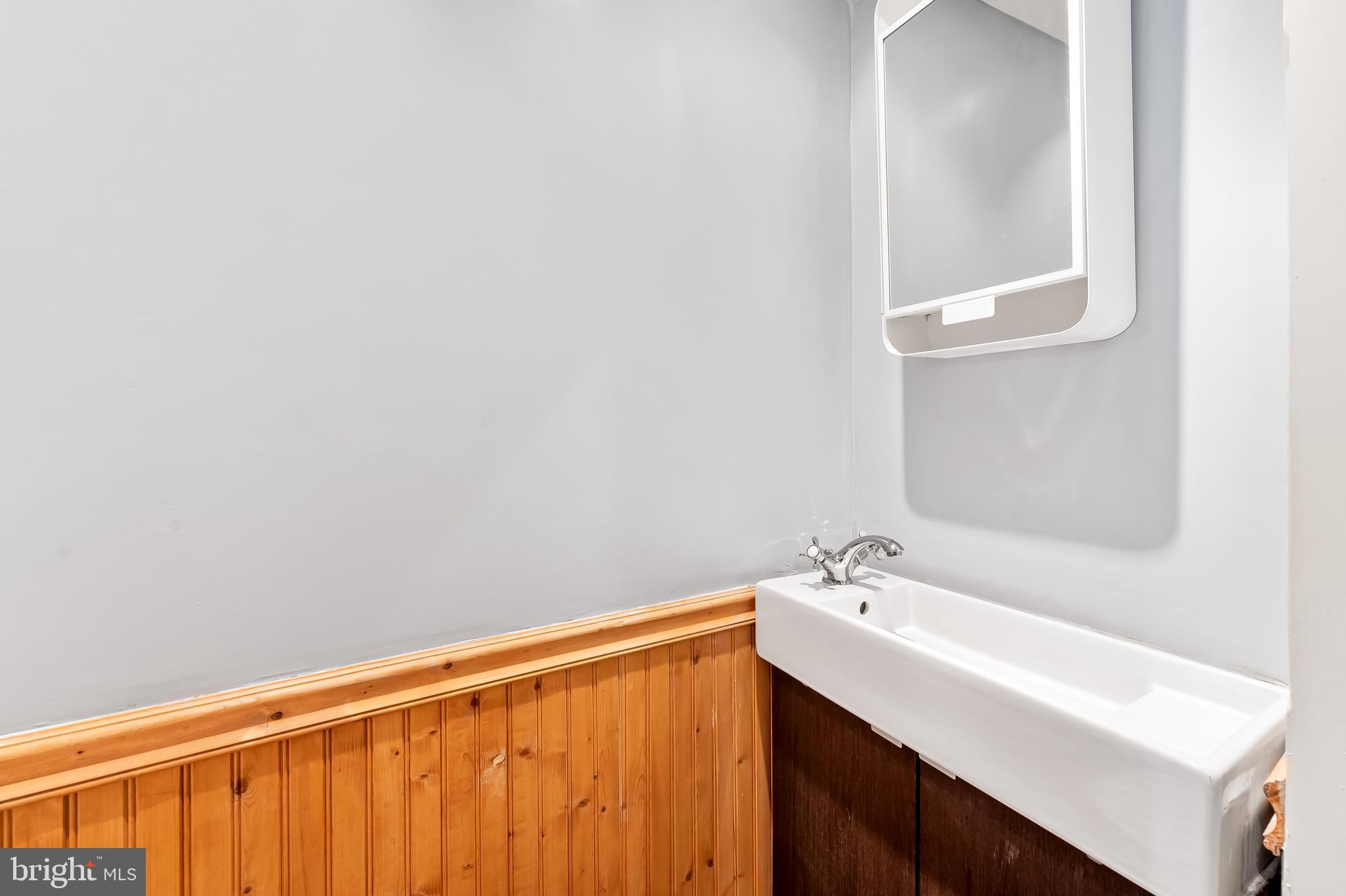 1910 Mount Royal Ter