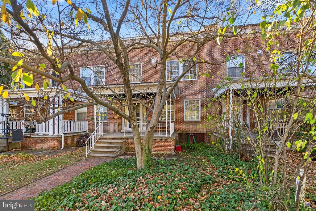 3818 Greenmount Ave