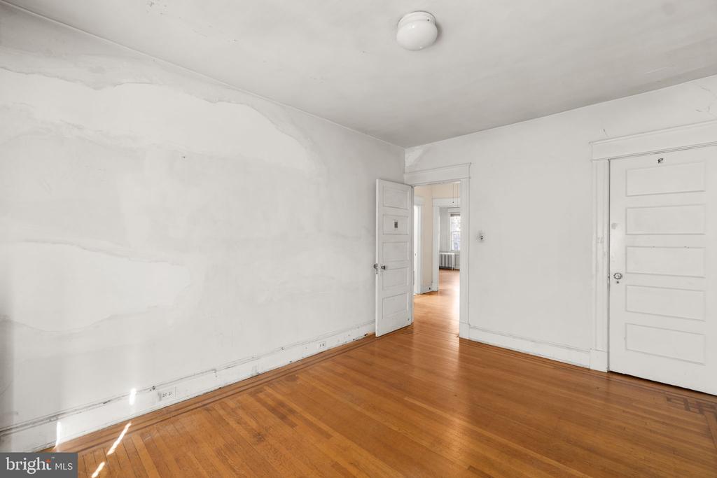 3818 Greenmount Ave
