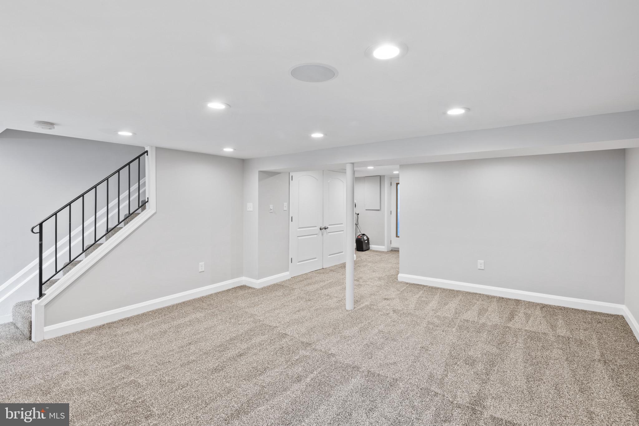 2406 E Strathmore Ave