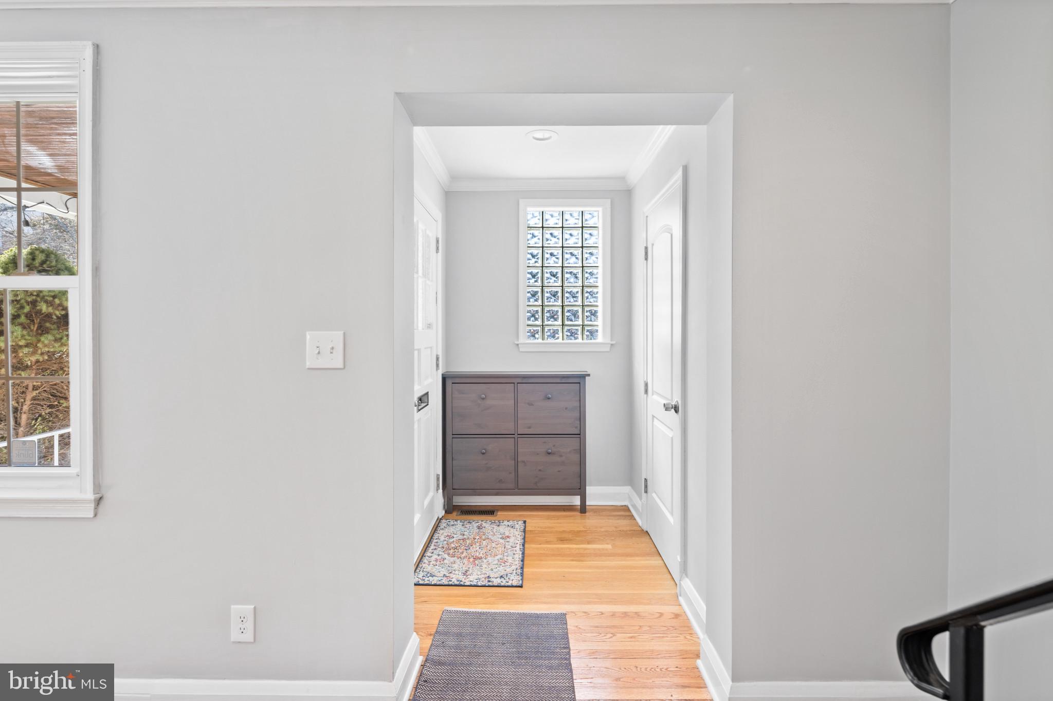 2406 E Strathmore Ave