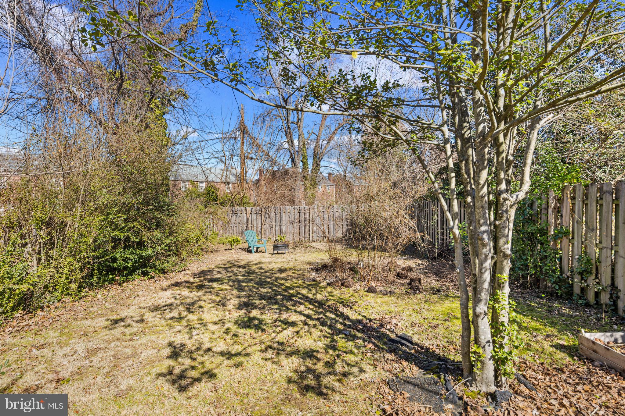 2406 E Strathmore Ave