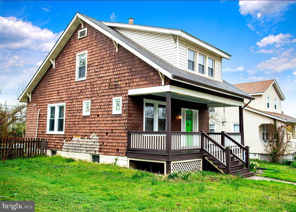 2605 Evergreen Ave