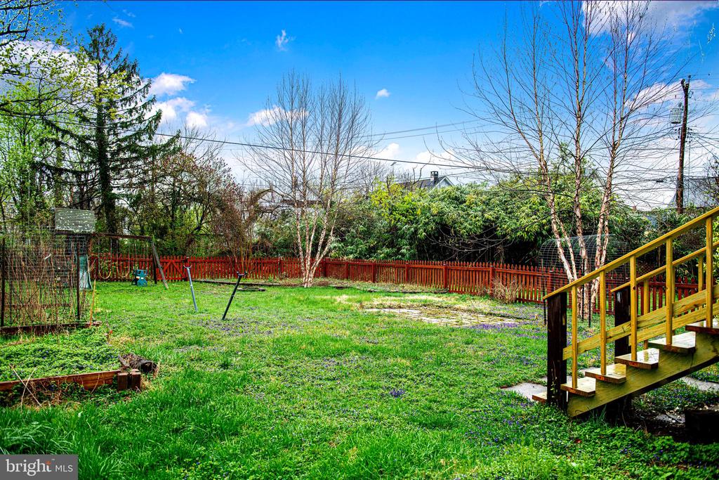 2605 Evergreen Ave