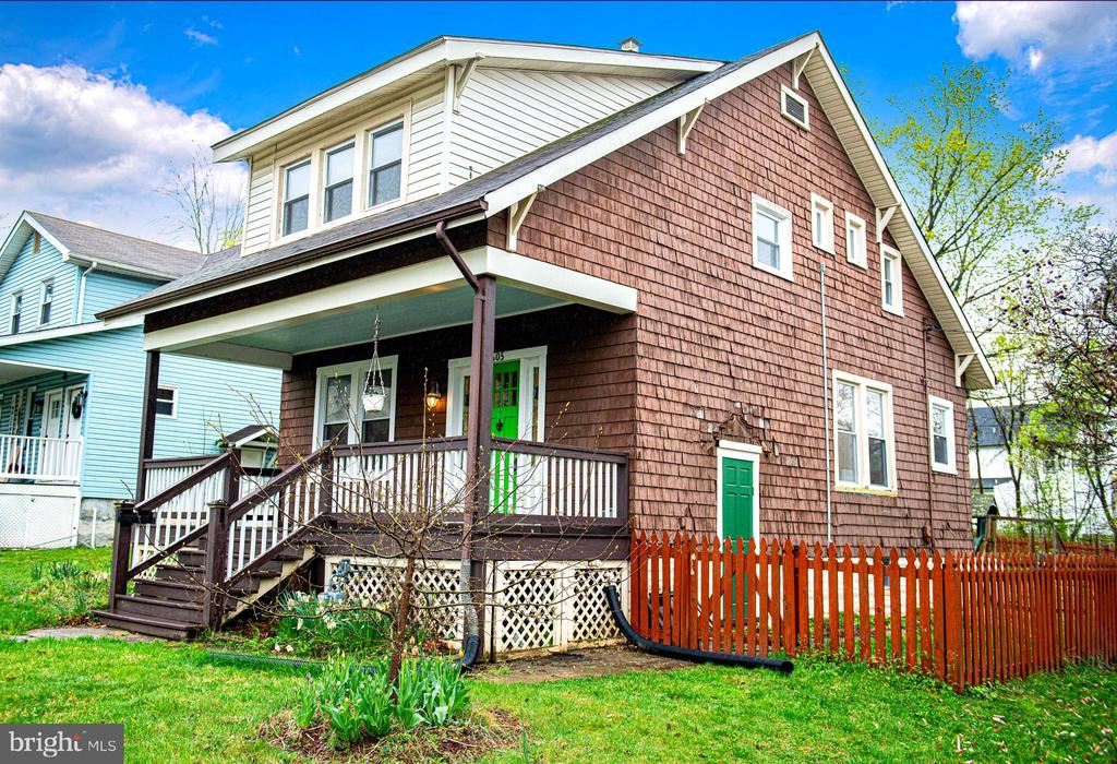 2605 Evergreen Ave