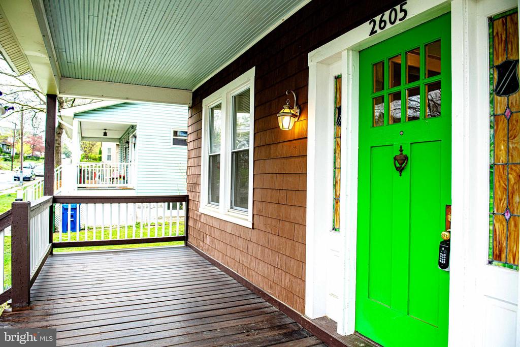 2605 Evergreen Ave