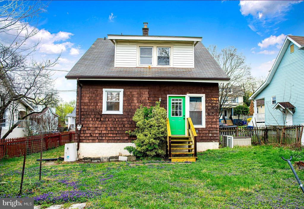 2605 Evergreen Ave
