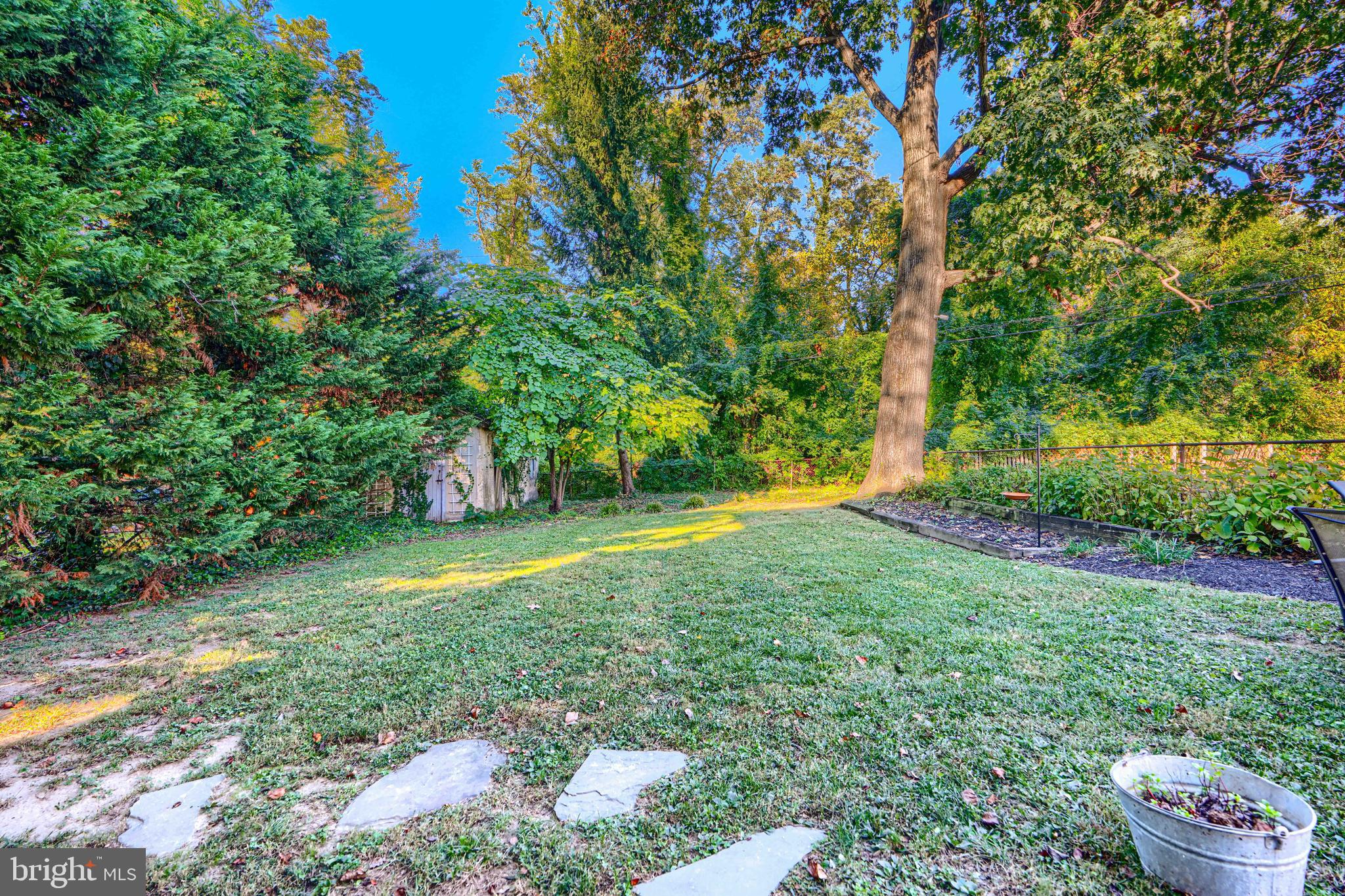 2806 PARKVIEW TERRACE