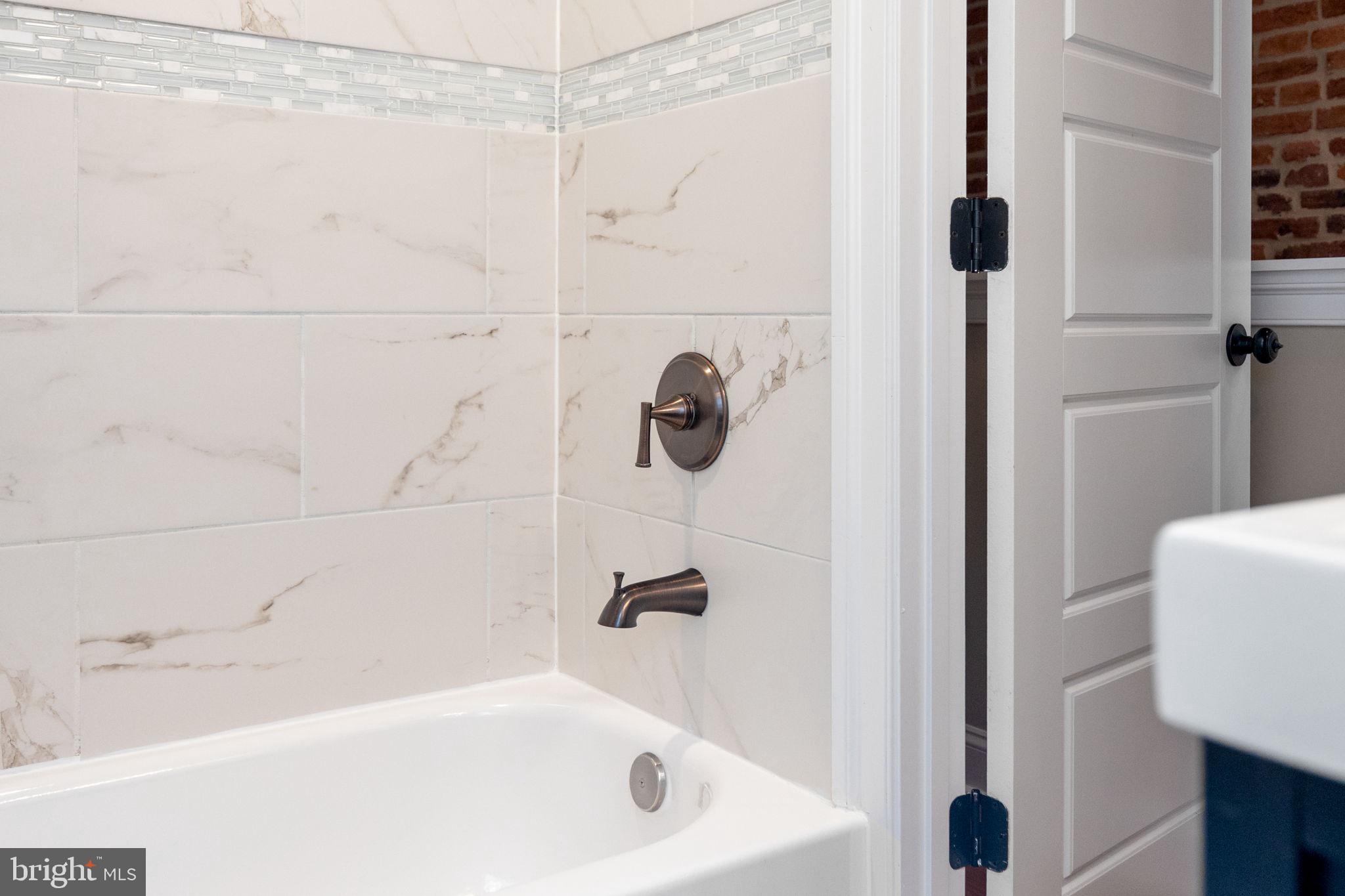 1473 REYNOLDS STREET