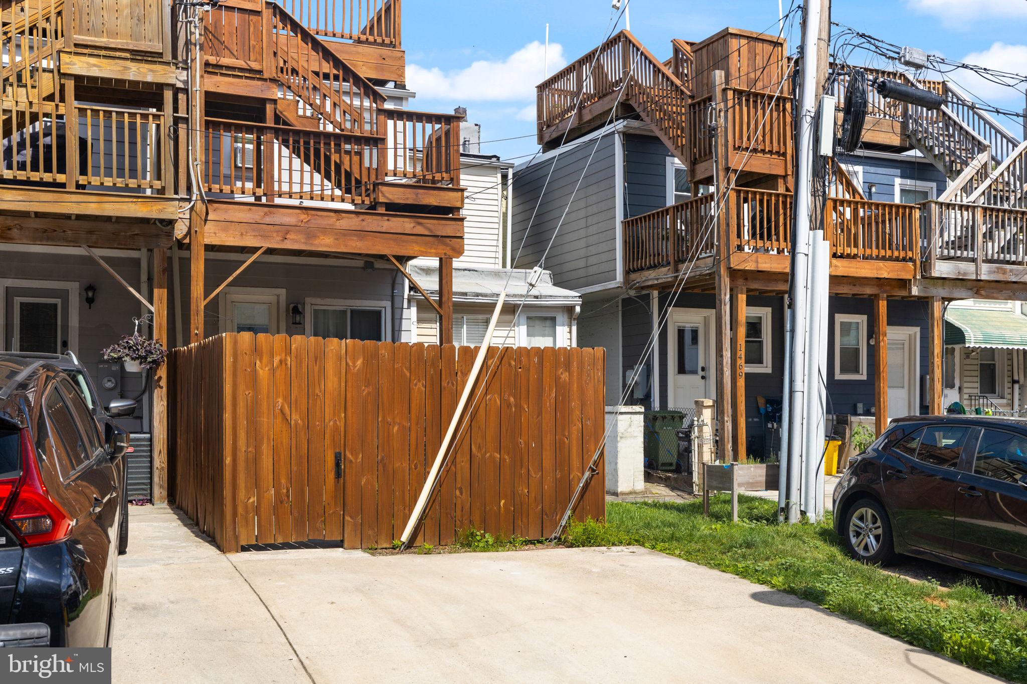 1473 REYNOLDS STREET