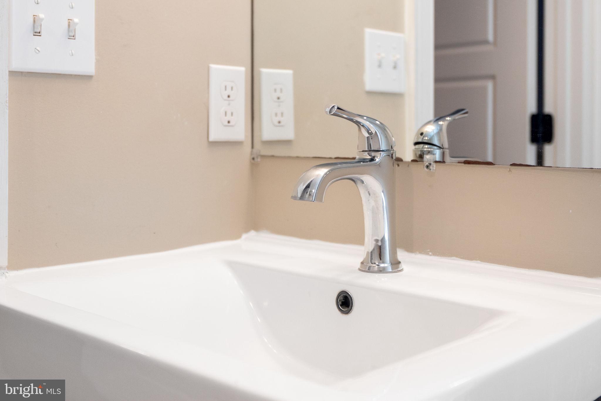 1473 REYNOLDS STREET